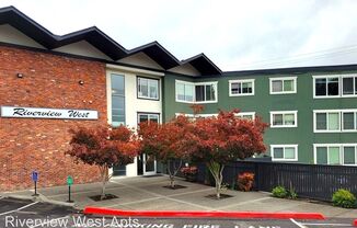 M100 - Riverview West Apartment