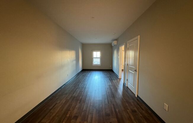 1 bed, 1 bath, 824 sqft, $1,850, Unit 206