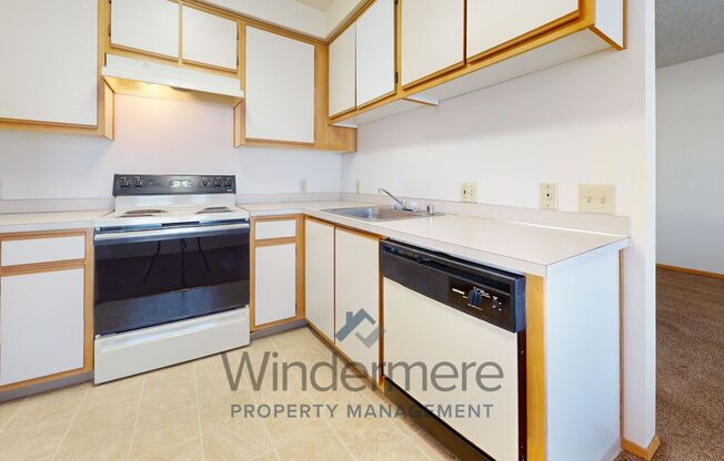 2 beds, 1 bath, 782 sqft, $1,095, Unit 66