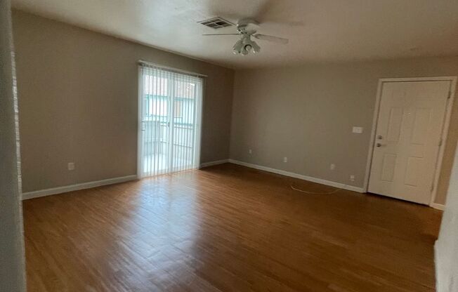 2 beds, 1 bath, 760 sqft, $1,229, Unit 276