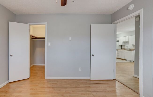 2 beds, 1 bath, 800 sqft, $695, Unit Unit 05