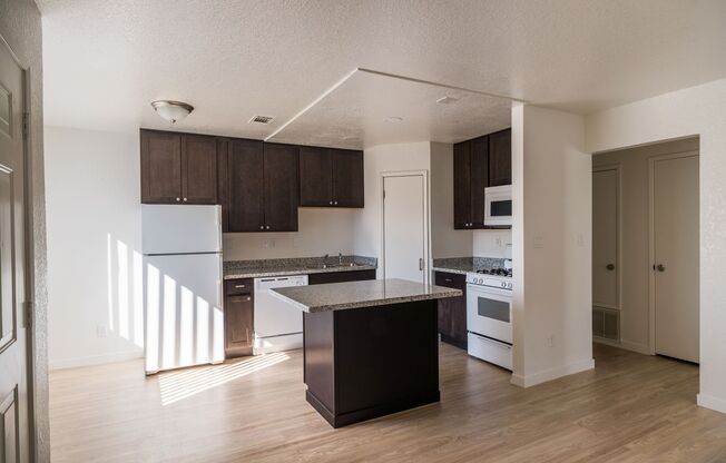 1 bed, 1 bath, 650 sqft, $1,899, Unit 114