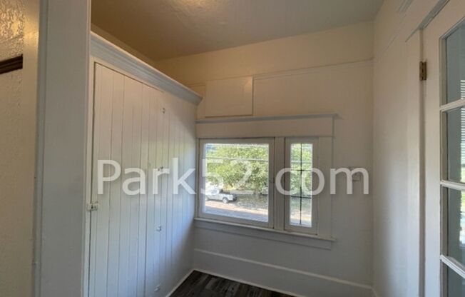 $500 Off First Full Month! 2 Bedroom 1 Bathroom Duplex