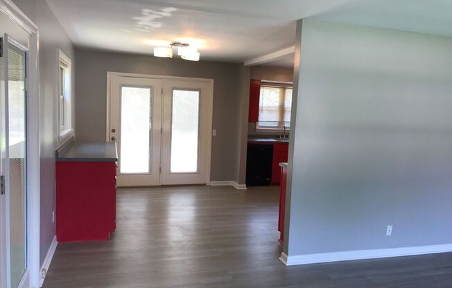 308 South Zetterower
