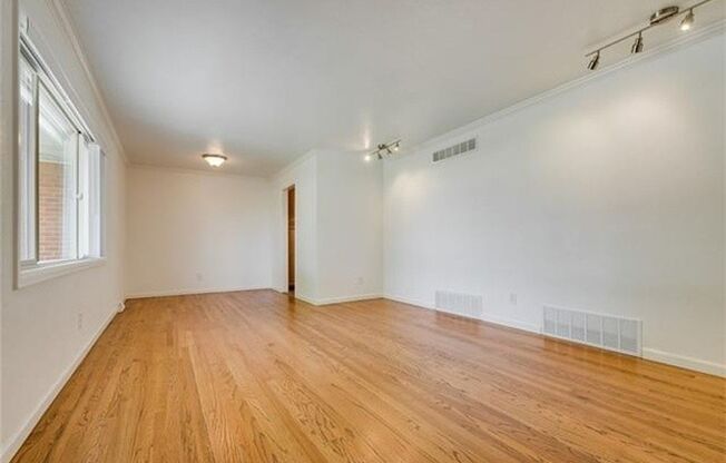 SHARP BRICK RANCH, BASEMENT, GARAGE