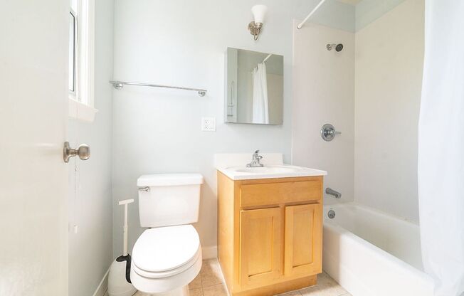 Studio, 1 bath, 280 sqft, $1,564, Unit 24