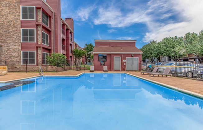 2 beds, 2 baths, 979 sqft, $1,515, Unit 224