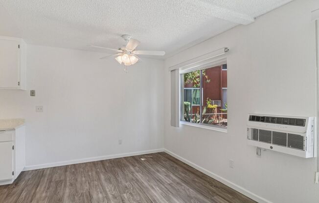 2 beds, 2 baths, 935 sqft, $2,550, Unit 025