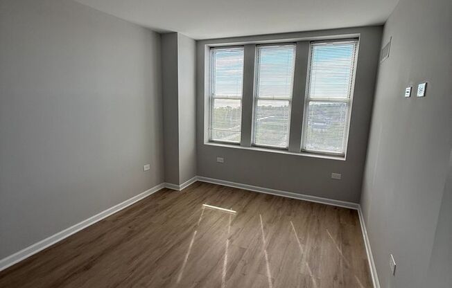 1 bed, 1 bath, 550 sqft, $1,400, Unit 1102