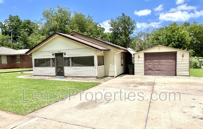 327 S PONCA AVE