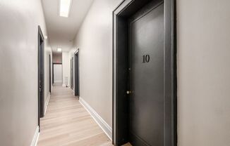 Studio, 1 bath, $875, Unit 10