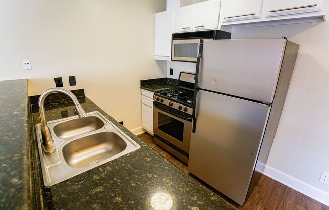 1 bed, 1 bath, 665 sqft, $1,598, Unit 407