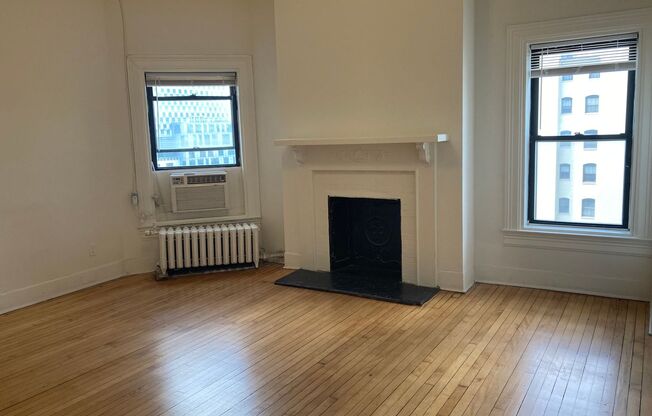 2 beds, 1 bath, 802 sqft, $1,399, Unit 1301-66