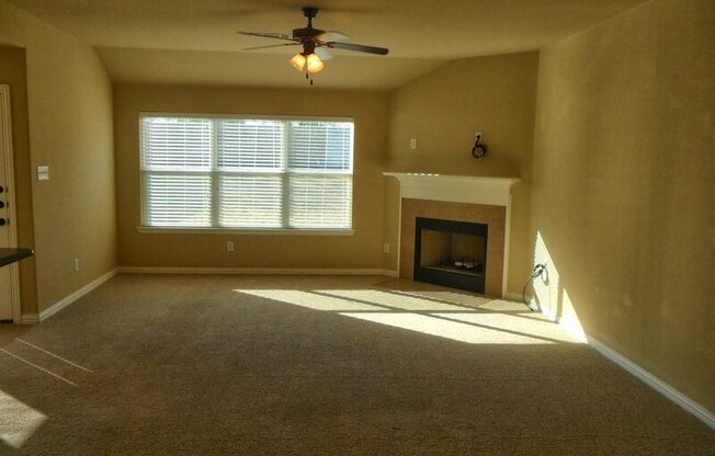 822 BENS DR