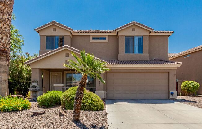 Charming 3 bed, 2.5 bath in El Mirage! W/POOL!!