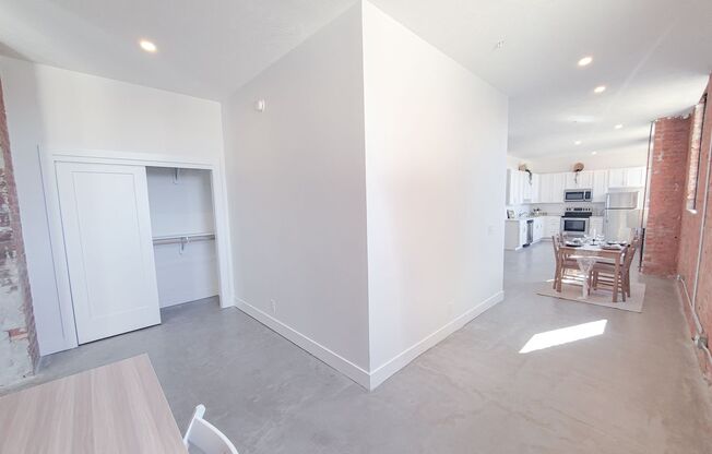 1 bed, 1 bath, 760 sqft, $1,345, Unit B204