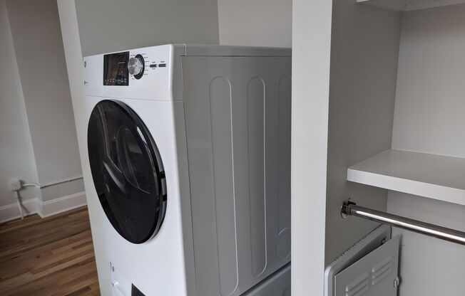 1 bed, 1 bath, 569 sqft, $1,180, Unit 210 - 202