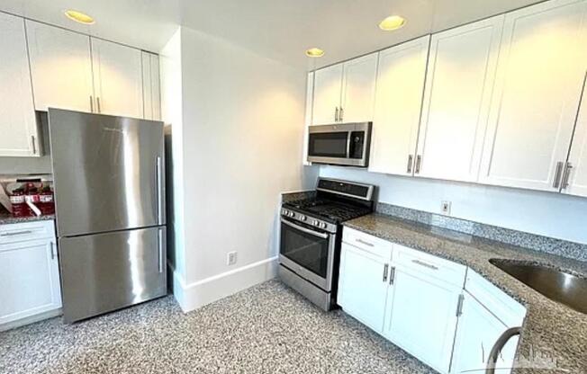 2 beds, 2 baths, 1,222 sqft, $8,900, Unit 7B