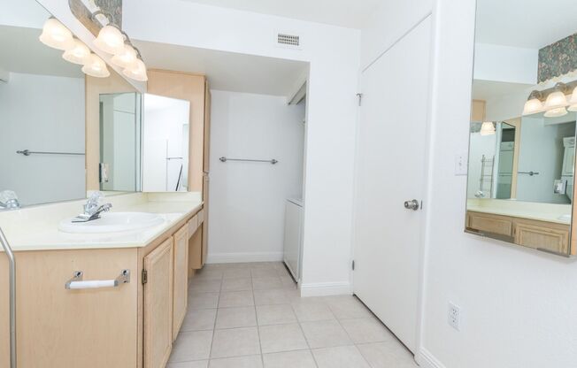 1 bed, 1 bath, $1,100
