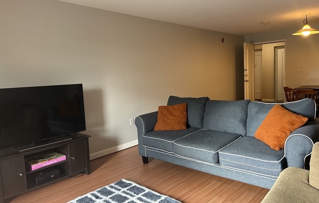 1 bed, 1 bath, 756 sqft, $2,100, Unit 208