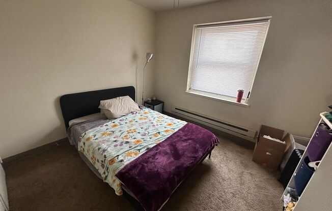 1 bed, 1 bath, $895, Unit 713