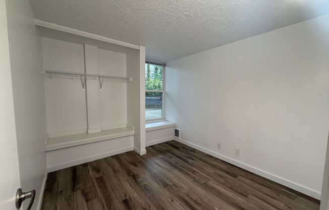 1 bed, 1 bath, 465 sqft, $1,215, Unit 113
