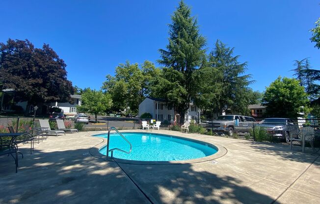 Jamestowne Plaza Apartments