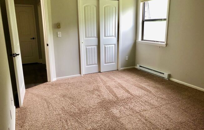 1 bed, 1 bath, 800 sqft, $1,375, Unit 14