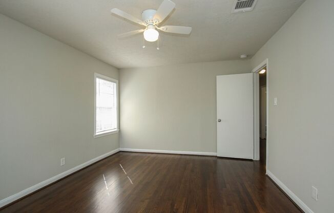 3 beds, 1 bath, $1,497