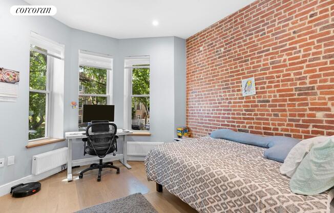 331 76 ST