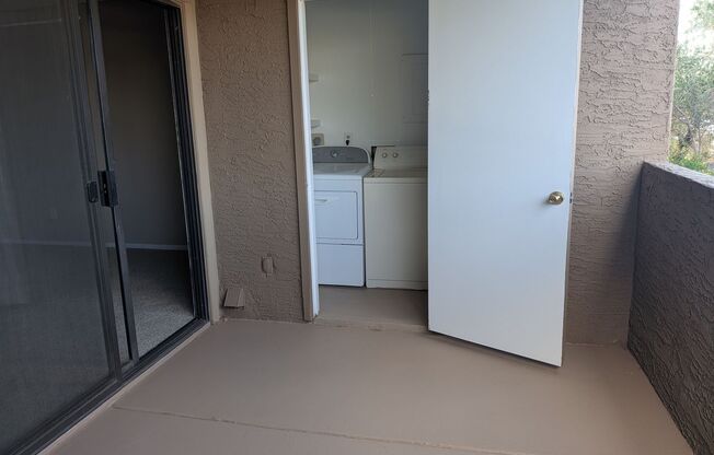 2 beds, 2 baths, 900 sqft, $1,425, Unit 223