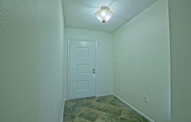 2 beds, 2 baths, $1,500