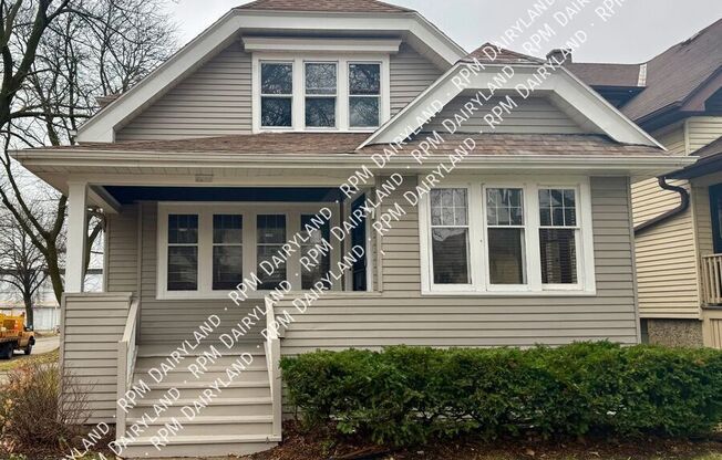 3527 W CONCORDIA