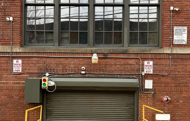 1 bed, 1 bath, $725, Unit Apt. 203 A - Female Co-Living SHARED APT