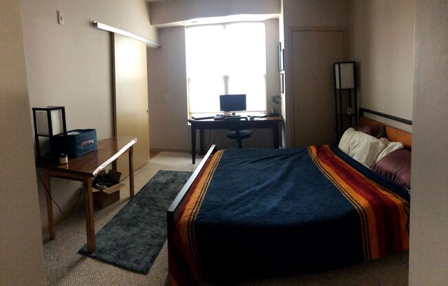 1 bed, 1 bath, 730 sqft, $1,200, Unit 105