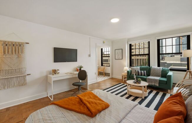 Studio, 1 bath, 372 sqft, $1,650, Unit 109