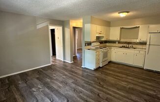 2 beds, 1 bath, 900 sqft, $1,100, Unit #301