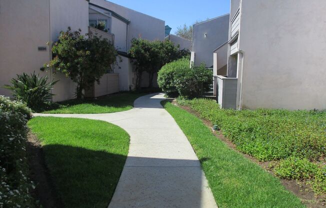 Linda Vista 2nd floor Studio w/Balcony