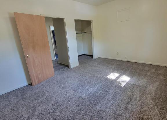 2 beds, 1 bath, $750