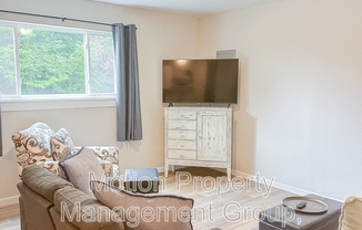 133 W RIDGEWOOD AVE
