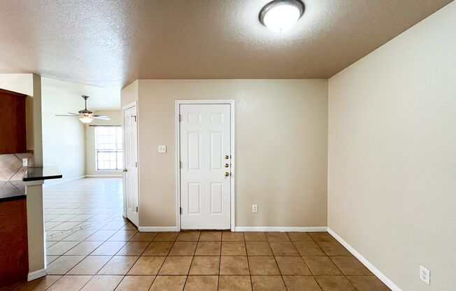 1111 Nicholas Cir