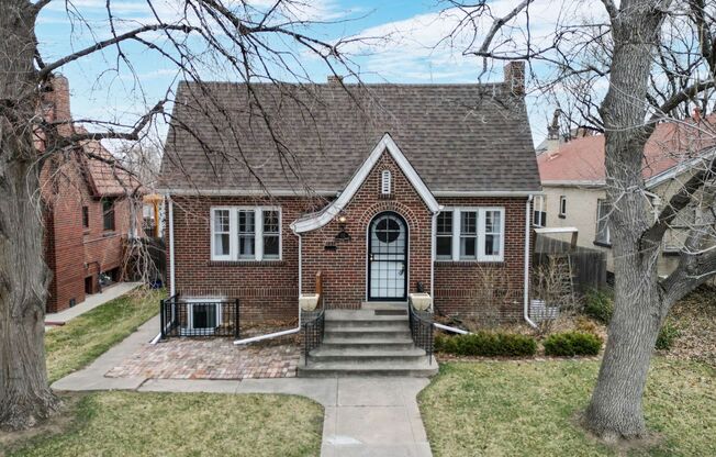 Amazing Congress Park Location 5 bed/2 bath home