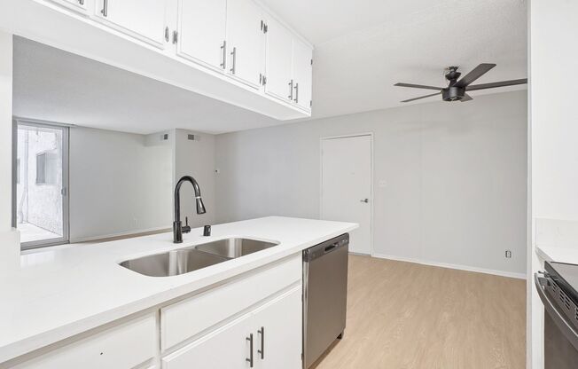 1 bed, 1 bath, 650 sqft, $1,748, Unit 118