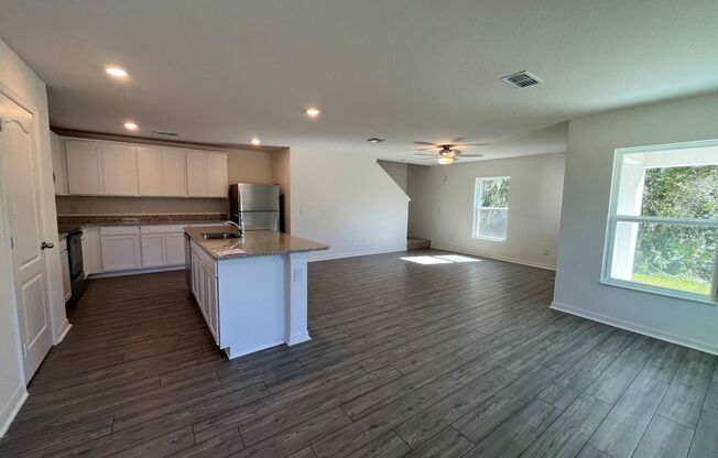 MOVE IN READY! Stunning 3 bed/2.5 bath New Construction!