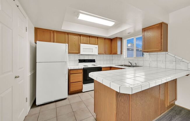 2 beds, 1.5 baths, 1,200 sqft, $1,450, Unit I-1