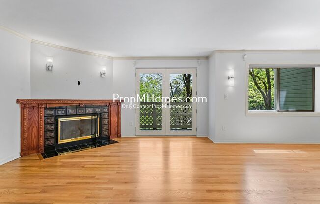 Treehouse-like Condo in Mountain Park - Two Bedrooms!