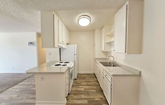 3 beds, 2 baths, 1,014 sqft, $2,695, Unit 044