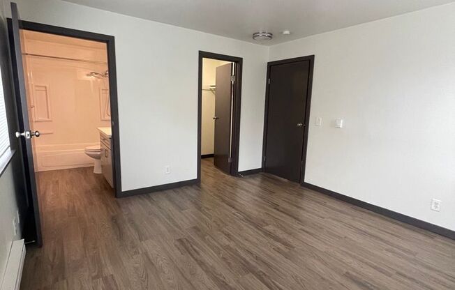 2 beds, 2 baths, $2,295, Unit 309