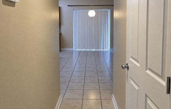 4 beds, 3.5 baths, $2,800