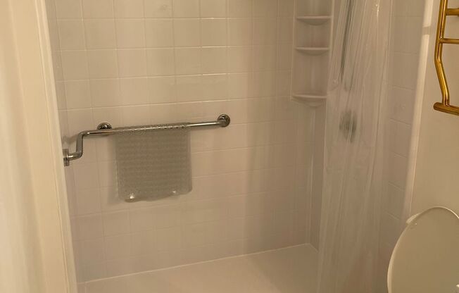 1 bed, 2 baths, 1,192 sqft, $1,795, Unit 305